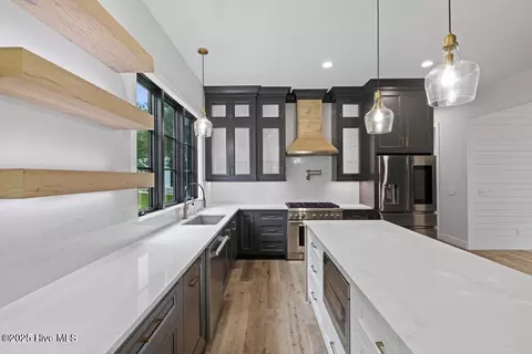 Kitchen - 107 Patton Ln, Hampstead, NC 28443 photo 7 of 12