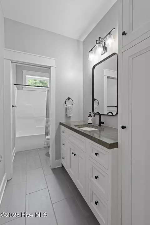 Bath - 107 Patton Ln, Hampstead, NC 28443 photo 7 of 8