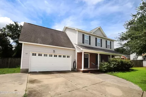 112 Dillard Ln, Richlands, NC 28574