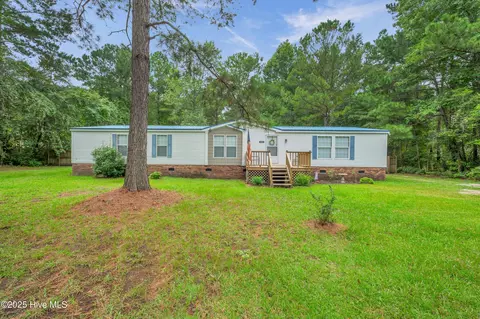 3575 Blueberry Rd, Currie, NC 28435