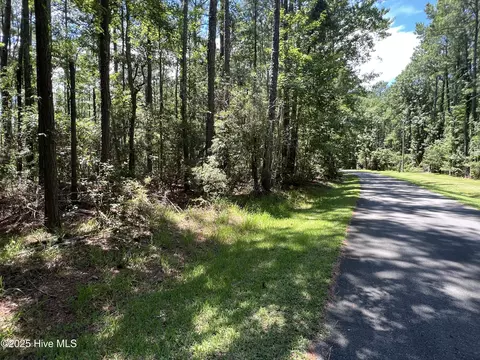 9918 Canady Landing Rd, Aurora, NC 27806