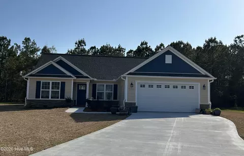 120 Delaware Dr, Newport, NC 28570