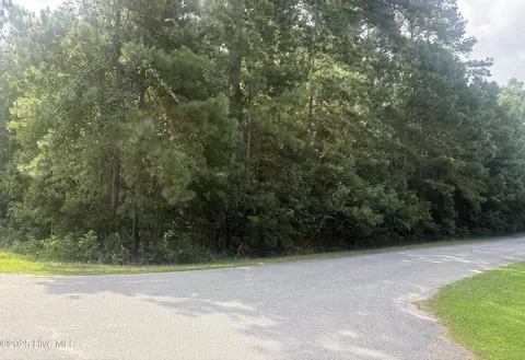 801 Elmwood Ct, Elizabeth City, NC 27909
