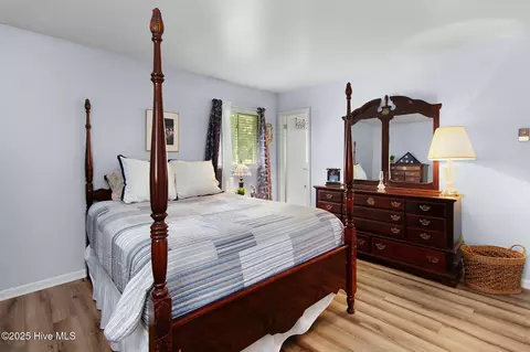 Bedroom - 201 Queens Rd, Hubert, NC 28539 photo 1 of 7