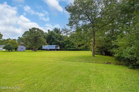 Exterior - 201 Queens Rd, Hubert, NC 28539 photo 20 of 22