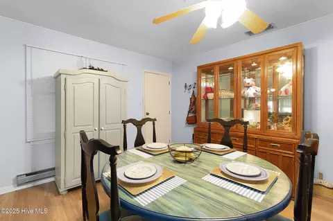 Dining - 201 Queens Rd, Hubert, NC 28539 photo 2 of 2