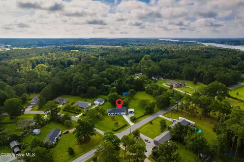 View/Area - 201 Queens Rd, Hubert, NC 28539 photo 2 of 11