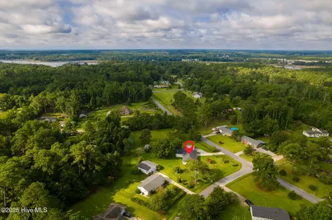 View/Area - 201 Queens Rd, Hubert, NC 28539 photo 7 of 11