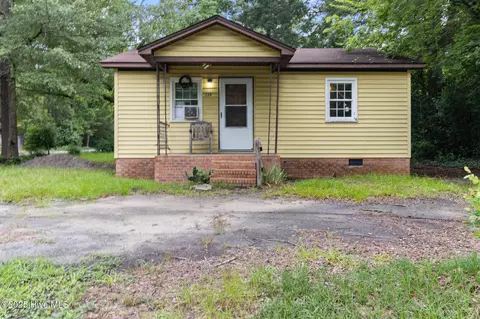 334 Roosevelt St, Laurinburg, NC 28352