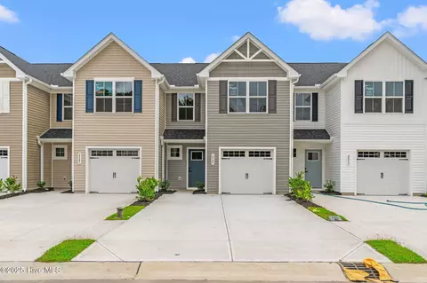 2049 Lewis Creek Cir NE, Winnabow, NC 28479