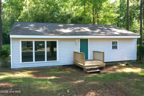 323 W Hay St, Whiteville, NC 28472