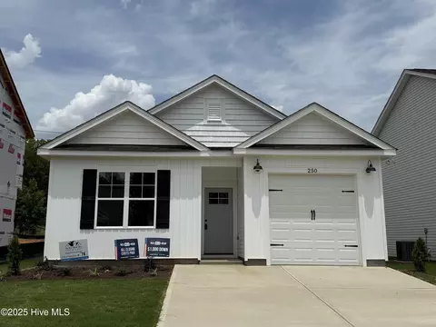 250 Bluejay St, Clayton, NC 27520