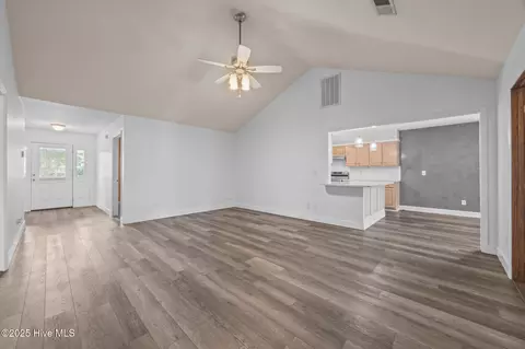 176 Lewis Rd, Hampstead, NC 28443 photo 4