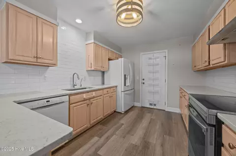 176 Lewis Rd, Hampstead, NC 28443 photo 9