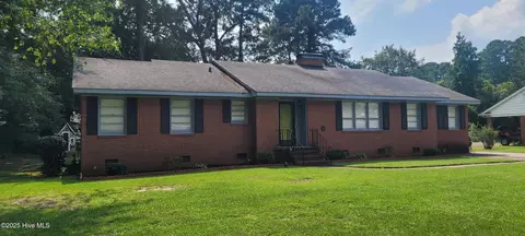 2302 Carey Rd, Kinston, NC 28504