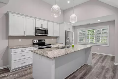 Kitchen - 35 Turtle Point Rd, Pinehurst, NC 28374 photo 3 of 5