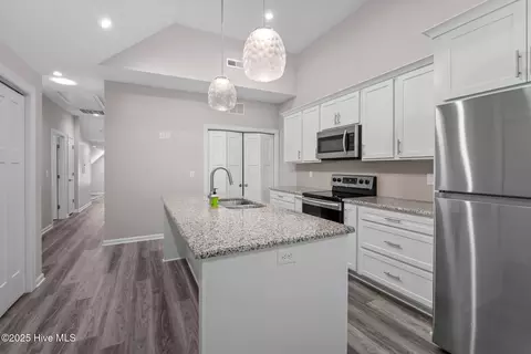 Kitchen - 35 Turtle Point Rd, Pinehurst, NC 28374 photo 5 of 5