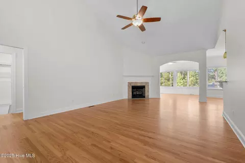 Living - 35 Turtle Point Rd, Pinehurst, NC 28374 photo 2 of 10