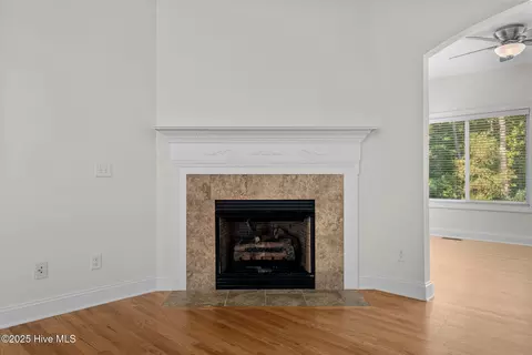 Living - 35 Turtle Point Rd, Pinehurst, NC 28374 photo 4 of 10