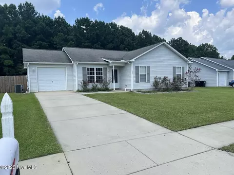 206 Woodbine Ter, Burgaw, NC 28425