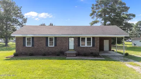 304 Minshall Dr, Stantonsburg, NC 27883