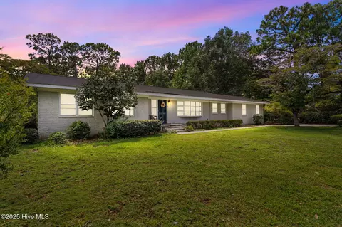 5130 Oriole Dr, Wilmington, NC 28403