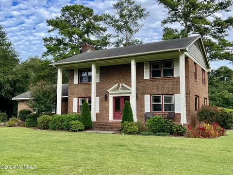 217 Windsor Rd, Greenville, NC 27858