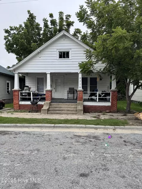116 W 12th St, Greenville, NC 27834