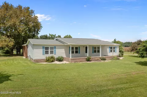 2738 White Oak River Rd, Maysville, NC 28555