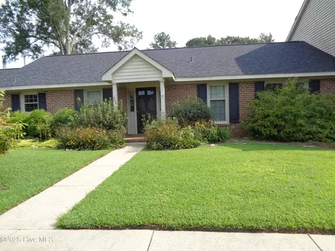 844 Westminster Ln, Kinston, NC 28501
