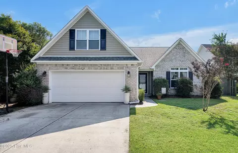 7834 Olde Pond Rd, Wilmington, NC 28411