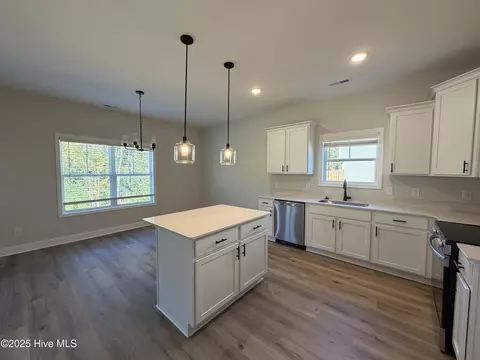 514 Poppleton Dr, Hampstead, NC 28443 photo 6