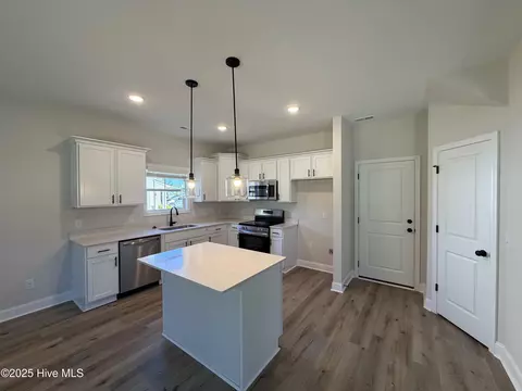 514 Poppleton Dr, Hampstead, NC 28443 photo 7