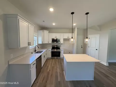 514 Poppleton Dr, Hampstead, NC 28443 photo 5