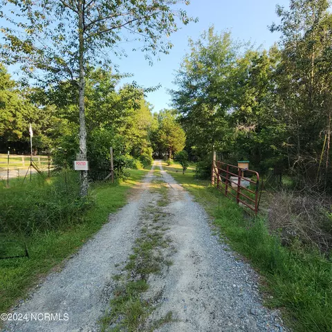 471 Turlington Dr, Benson, NC 27504
