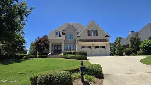 4101 Countrydown Dr, Greenville, NC 27834