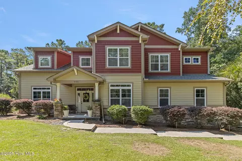 246 Royal Tern Dr, Hampstead, NC 28443