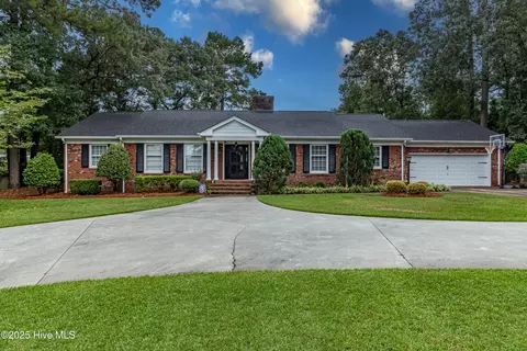 304 Walnut Creek Dr, Goldsboro, NC 27534