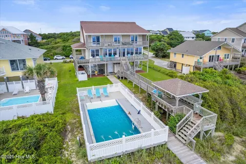 6715 Ocean Dr, Emerald Isle, NC 28594
