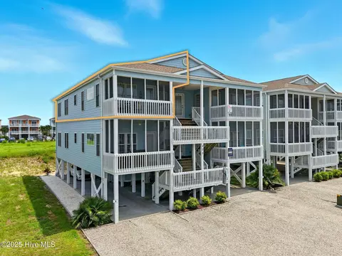 409 27th St # D, Sunset Beach, NC 28468