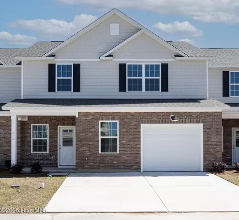 206 Triton Ln, Surf City, NC 28445