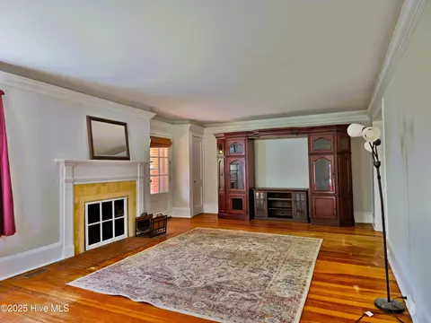 Living - 562 Elevation Rd, Four Oaks, NC 27524 photo 2 of 4