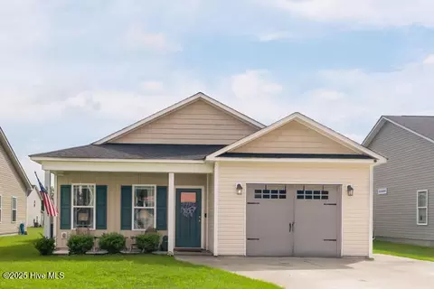 307 E Hargett St, Richlands, NC 28574