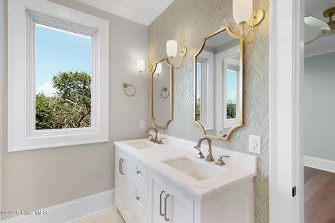 Bath - 227 Salter Path Rd, Pine Knoll Shores, NC 28512 photo 4 of 9