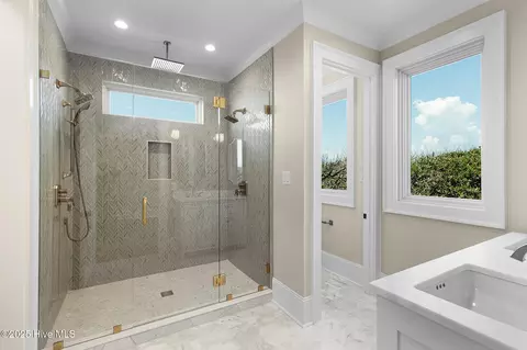 Bath - 227 Salter Path Rd, Pine Knoll Shores, NC 28512 photo 3 of 9
