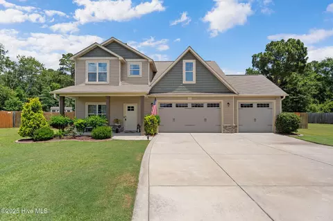 121 Driver Ct, Raeford, NC 28376