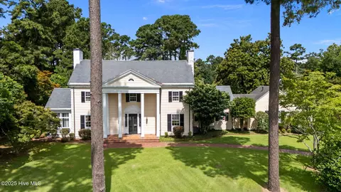 1011 Harvey Cir, Kinston, NC 28501
