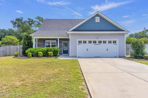 65 Amos Ct, Rocky Point, NC 28457