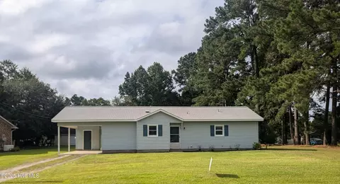 1031 Harrells Loop Rd, Jacksonville, NC 28540