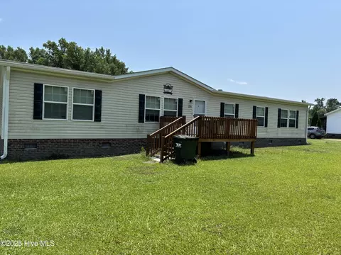 281 S Blizzardtown Rd, Beulaville, NC 28518